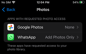 WhatsApp on iPhone Photo Settings Screen